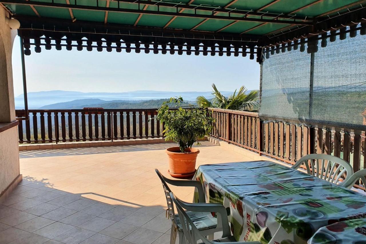 Gradinje Apartment Mirella For 6 Persons Located In Central Istria מראה חיצוני תמונה