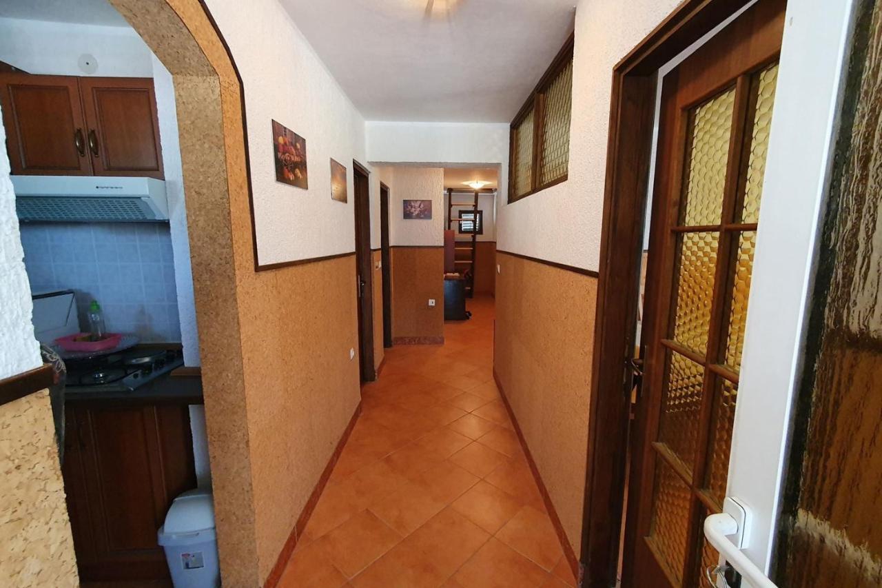 Gradinje Apartment Mirella For 6 Persons Located In Central Istria מראה חיצוני תמונה