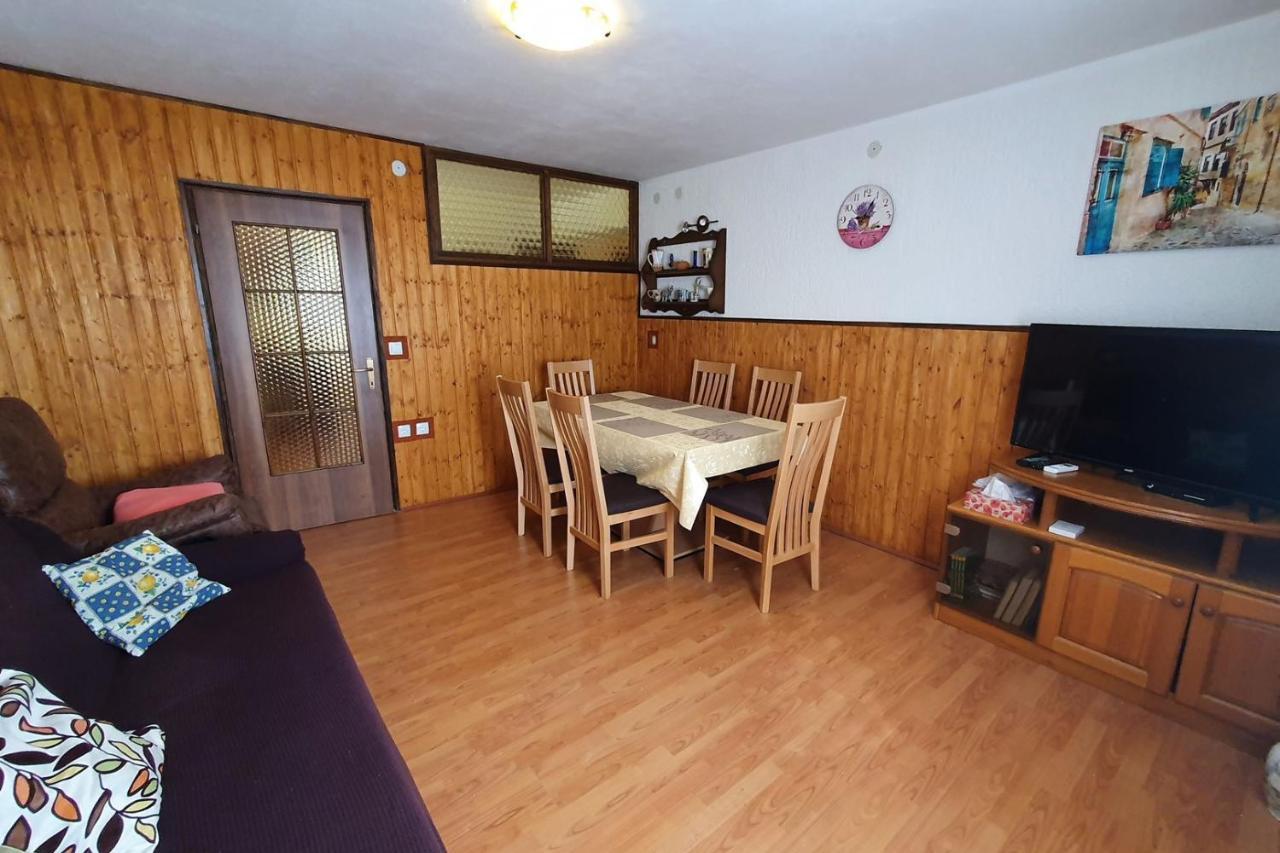 Gradinje Apartment Mirella For 6 Persons Located In Central Istria מראה חיצוני תמונה