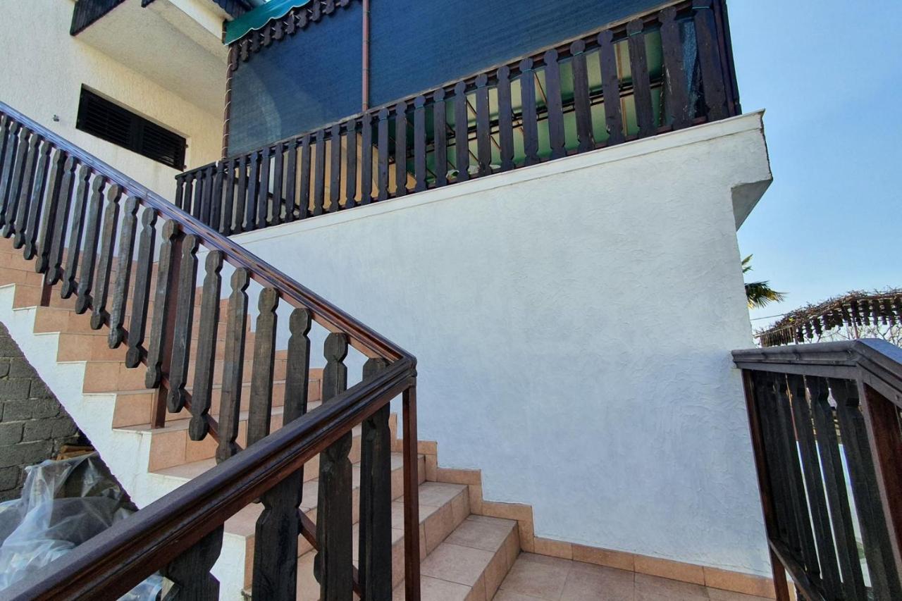 Gradinje Apartment Mirella For 6 Persons Located In Central Istria מראה חיצוני תמונה