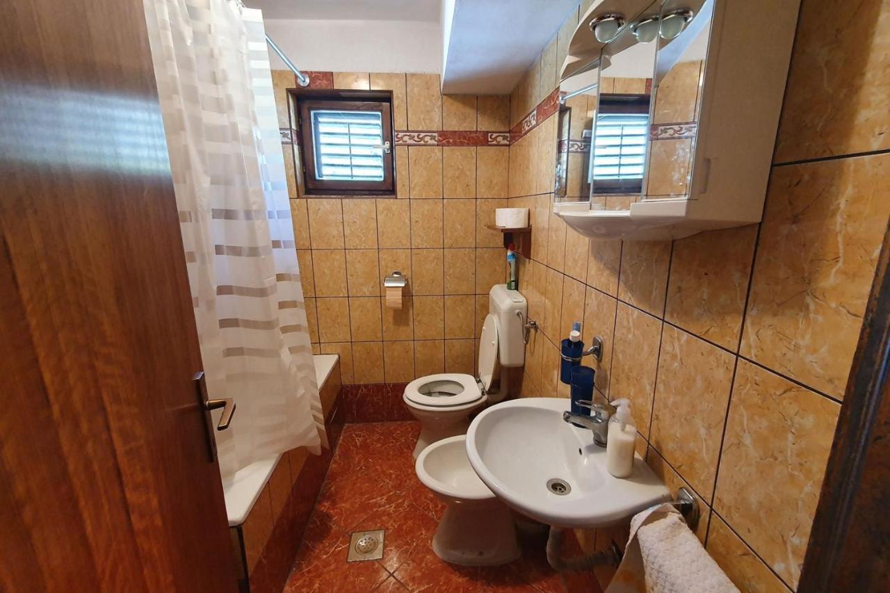 Gradinje Apartment Mirella For 6 Persons Located In Central Istria מראה חיצוני תמונה